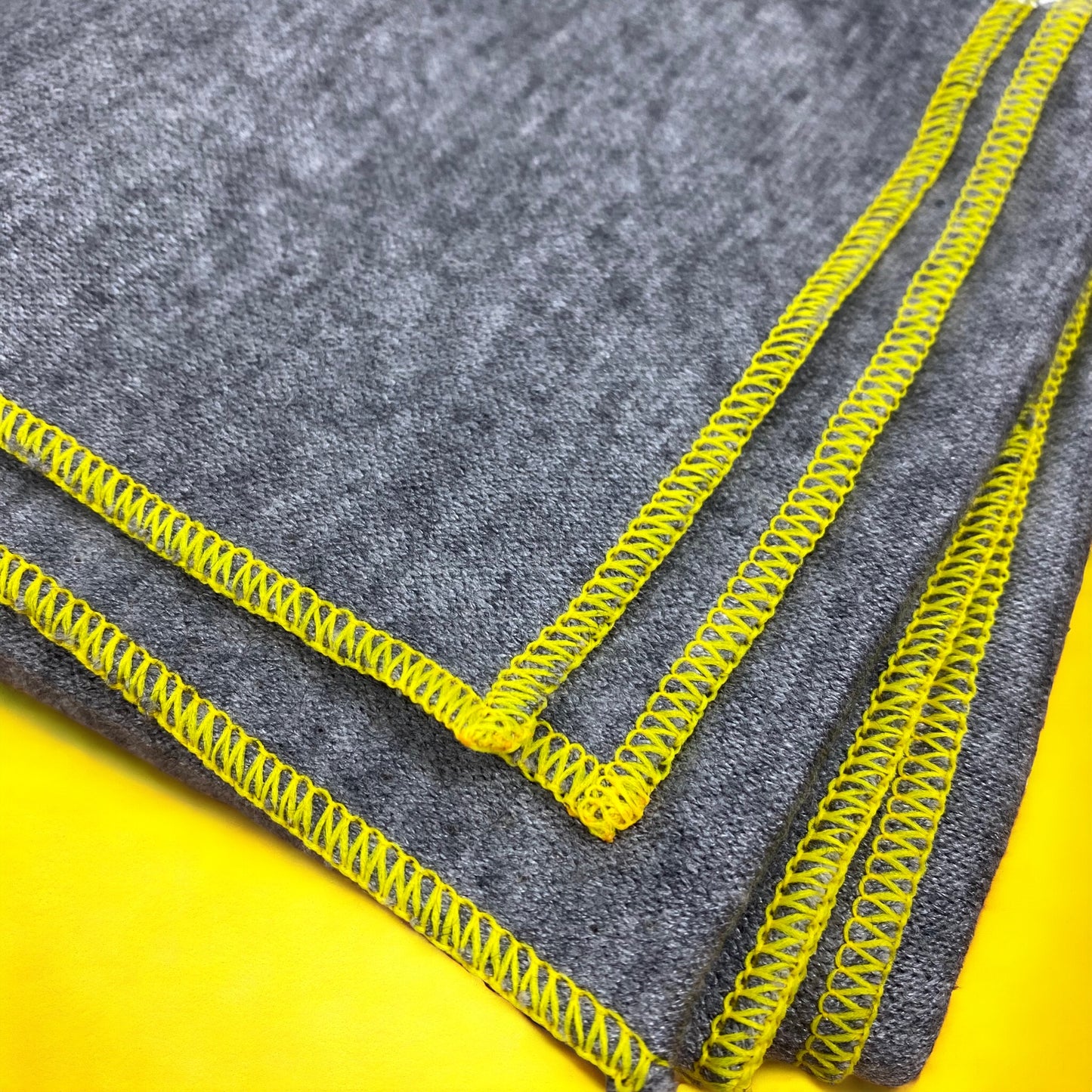 Poncho Grau / Neongelb