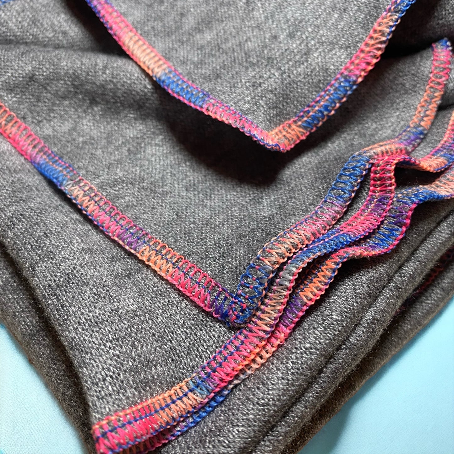 Poncho  Grau / Night Breeze