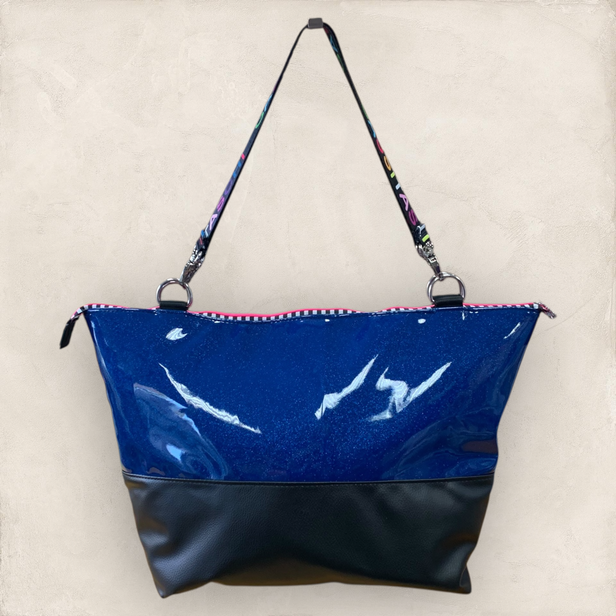 GassiTaschi® Weekender Vinyl blau & Leder schwarz