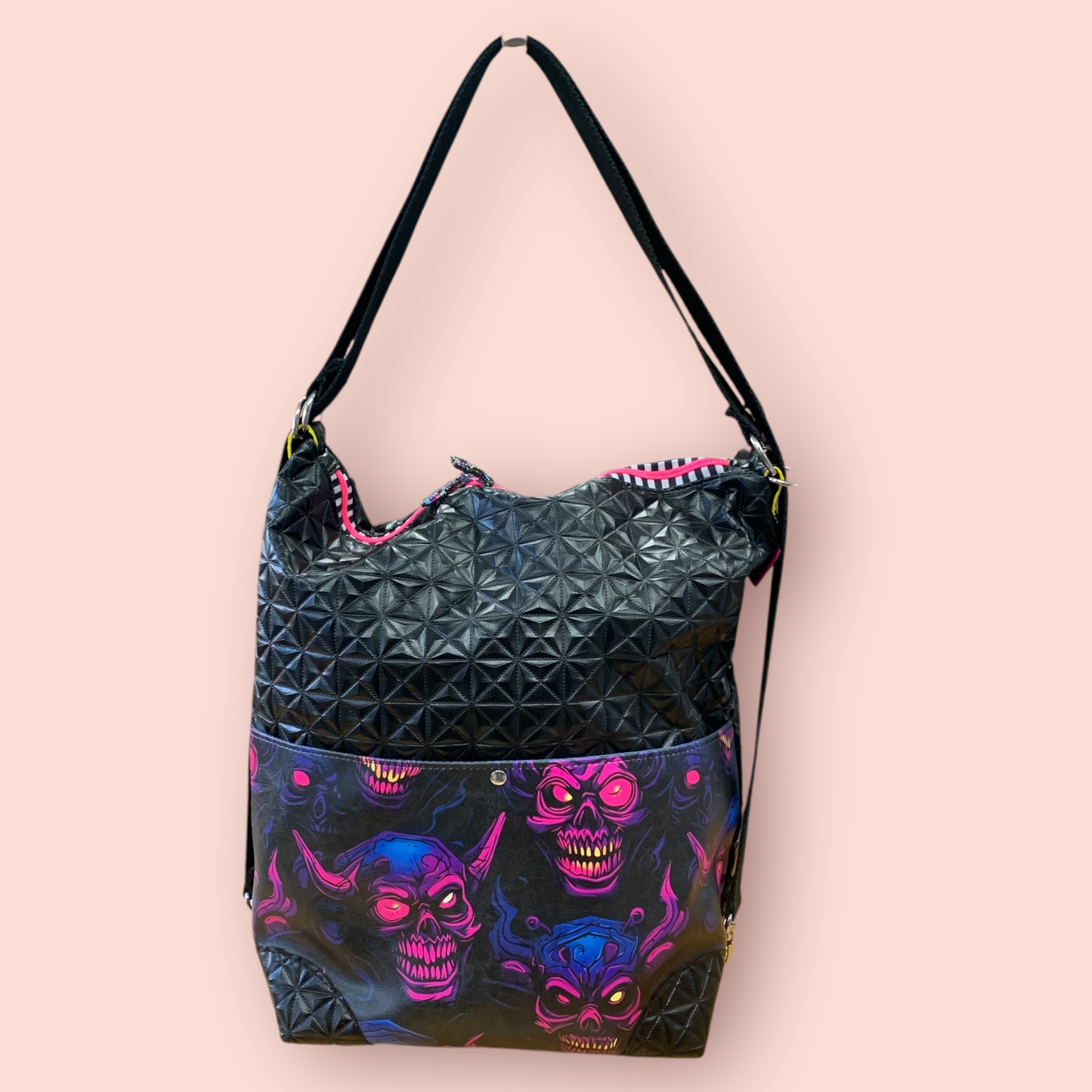 Rookie 2 in 1 Rucksack Tasche Lack schwarz & Skulls